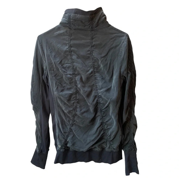 Lululemon Reversible Jacket  8 - Picture 2 of 9
